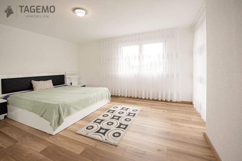 Zwei Wohnungen. Ein Haus. Viele Möglichkeiten für eine Investition. (10)