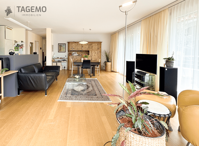 2 Gehminuten zum See. 100 m² Terrasse. Eine seltene Kombination. (9)