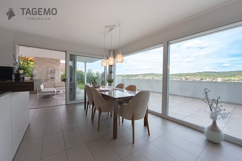 Grosszügiges 5.5-Zimmer-Einfamilienhaus mit Panorama-Terrasse in Strengelbach (10)