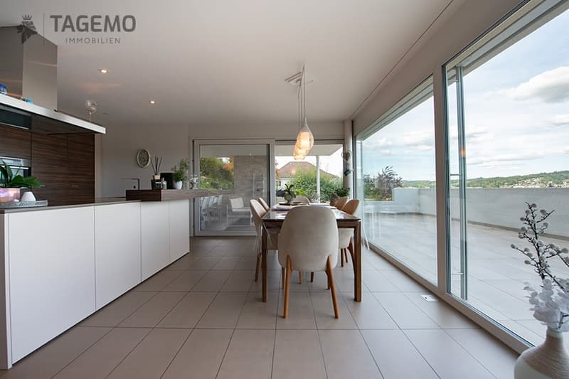 Grosszügiges 5.5-Zimmer-Einfamilienhaus mit Panorama-Terrasse in Strengelbach (9)