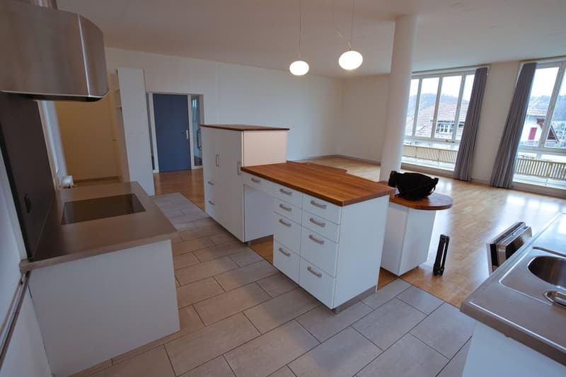 JETZT zu mieten: Wohnen auf 165m2 plus 50m2 Innenhof (3)