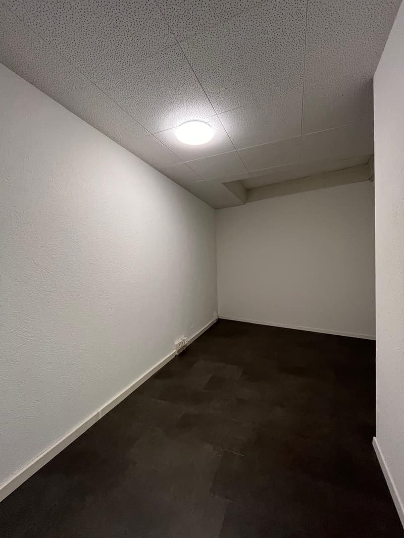 sep. Büroraum im UG