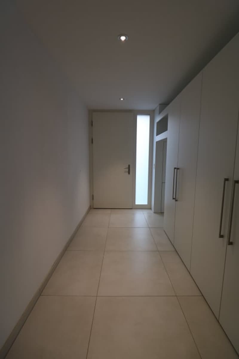 Lichtdurchflutete  3 ½ Zimmerwohnung mit grossem Balkon und traumhafter Seesicht (11)