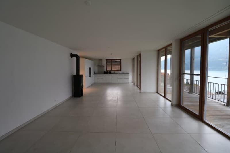 Lichtdurchflutete  3 ½ Zimmerwohnung mit grossem Balkon und traumhafter Seesicht (3)