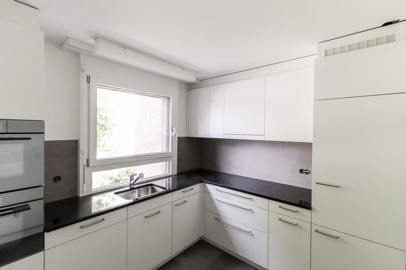 Frisch sanierte 4.5 -Zimmer-Wohnung mit Einstellhallenplatz, Bastelraum- und Kellerabteil (7)