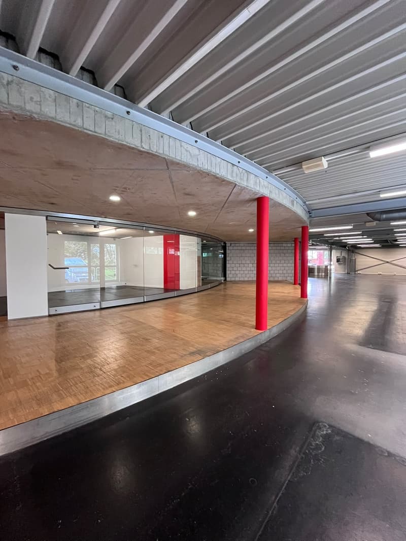Grosszügiger Gewerberaum in der Industriezone Uetendorf (16)