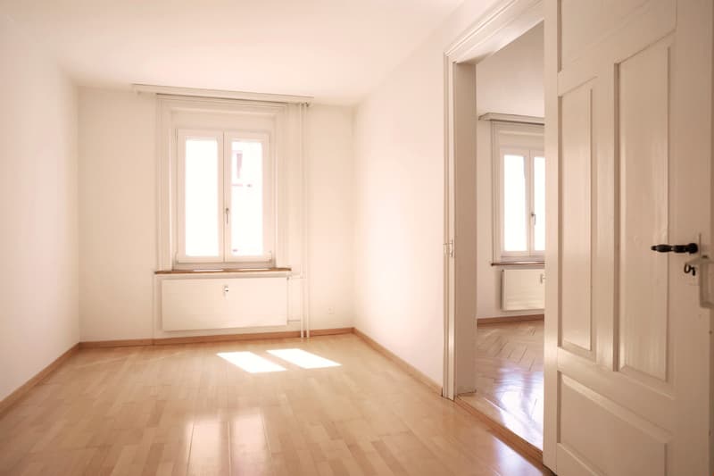 Geräumige, ruhige und renovierte Altbauwohnung mit Balkon (10)
