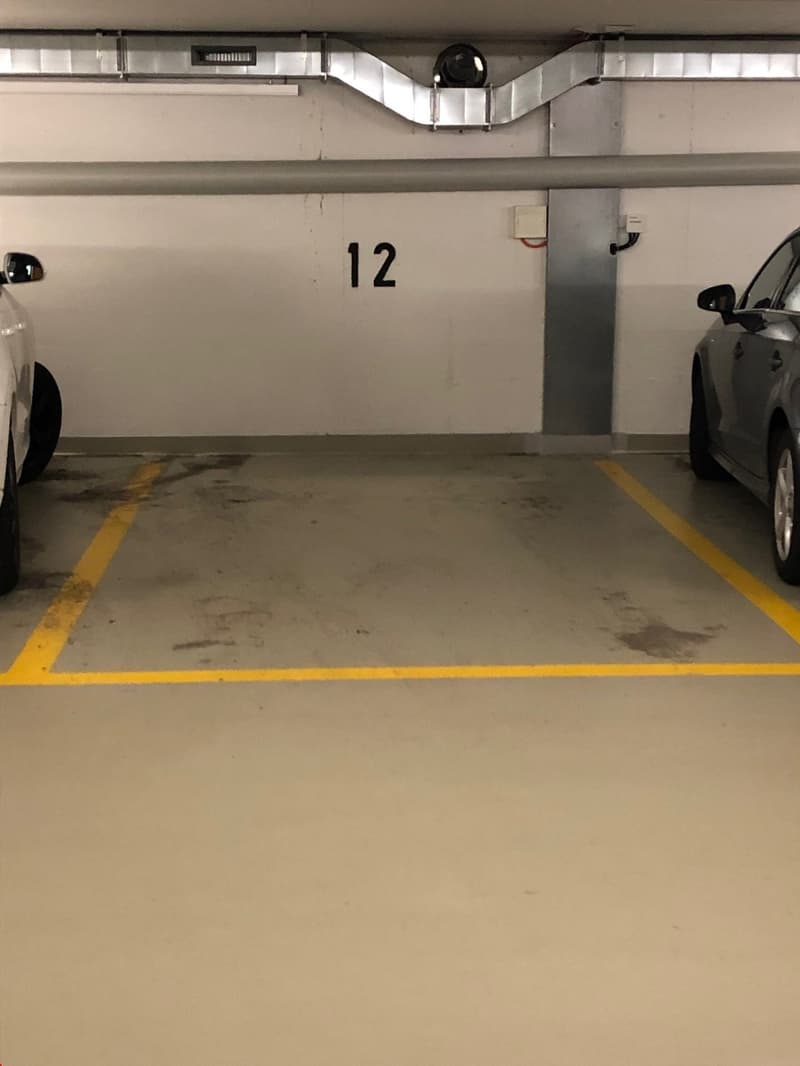 Parkplatz in Tiefgarage beim Blutspendezentrum St. Fiden (3)