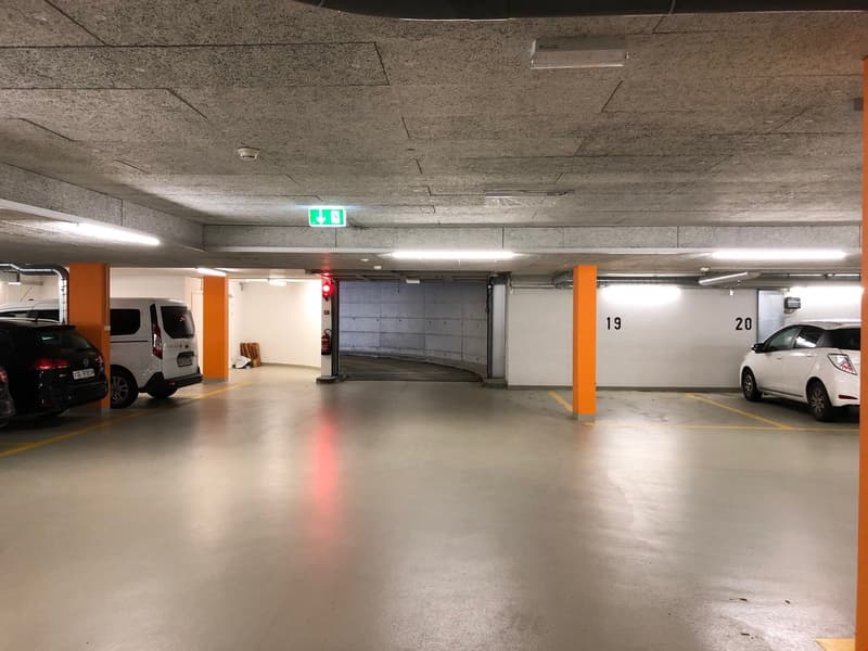 Parkplatz in Tiefgarage beim Blutspendezentrum St. Fiden (2)