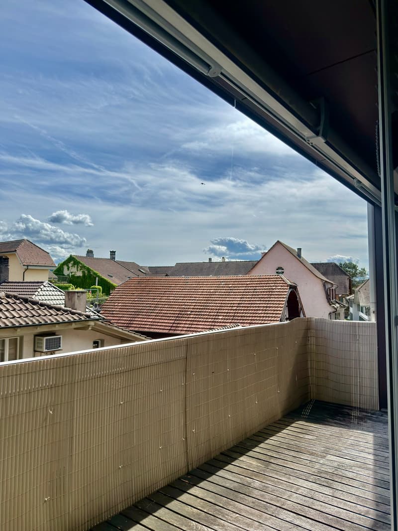 Einzigartige 2.5-Zimmer-Wohnung (99m2) im Herzen von Laupen (BE) (5)
