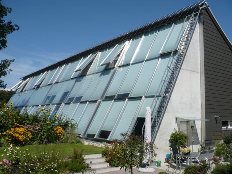 Einzigartiges Niedrigenergie-Solarhaus in Innerberg nahe Bern (1)
