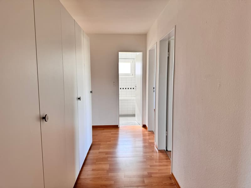 Helle 4.5-Zimmer-Wohnung mit Balkon in Moosseedorf (5)