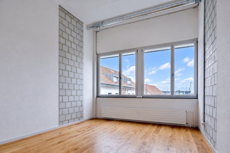 Riesige, ruhige 3.5-Zimmer-Loftwohnung (154m2) im Herzen von Laupen (9)