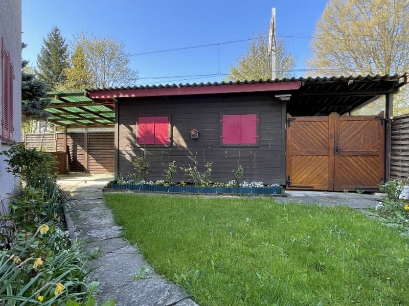 Kompaktes Einfamilienhaus mit kleinem, sichtgeschützem Garten für viel Privatsphäre (5)