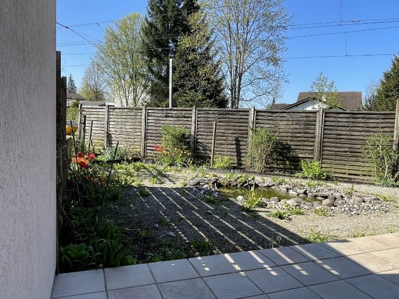 Kompaktes Einfamilienhaus mit kleinem, sichtgeschützem Garten für viel Privatsphäre (4)