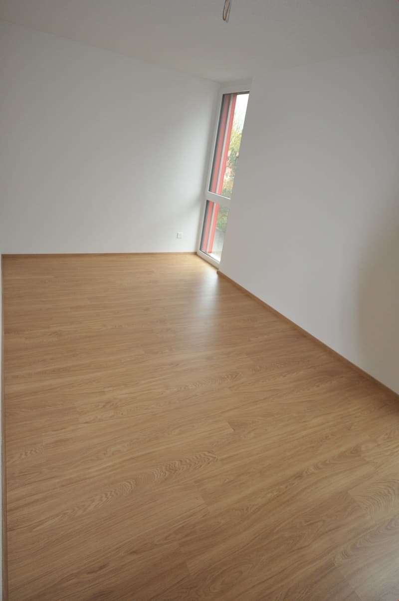 Moderne 3.5 Zimmerwohnung mit Gartensitzplatz (8)