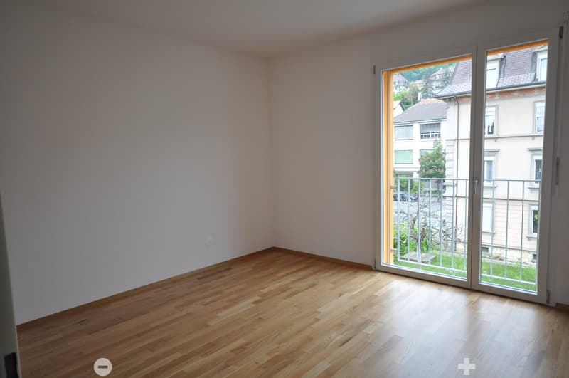 Helle 4.5-Zimmerwohnung mit Balkon in der Nähe des Stadtzentrums (7)