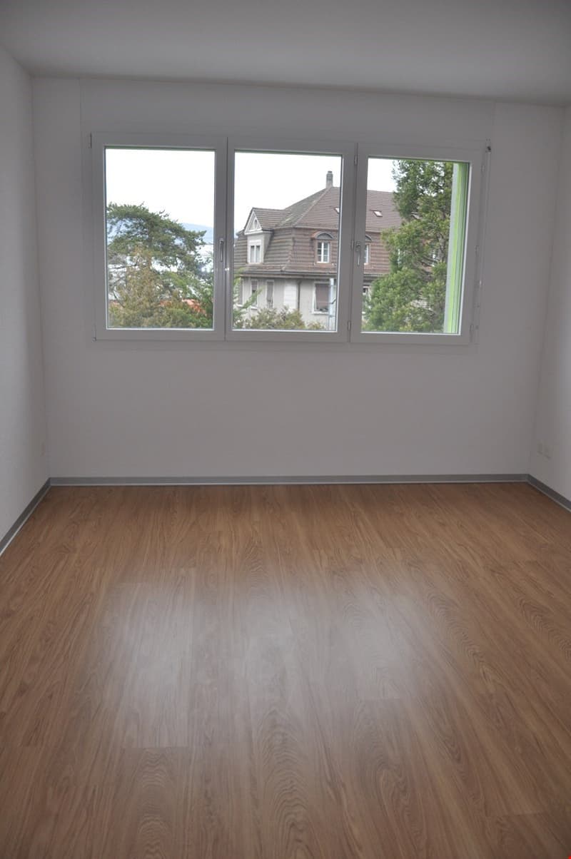 Helle 4.5 Zimmerwohnung mit 2 Balkonen (8)