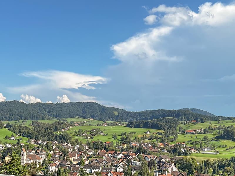 BÄRETSWIL - FABELHAFTE MAISONETTE-WOHNUNG - 2.5 ZIMMER | homegate.ch
