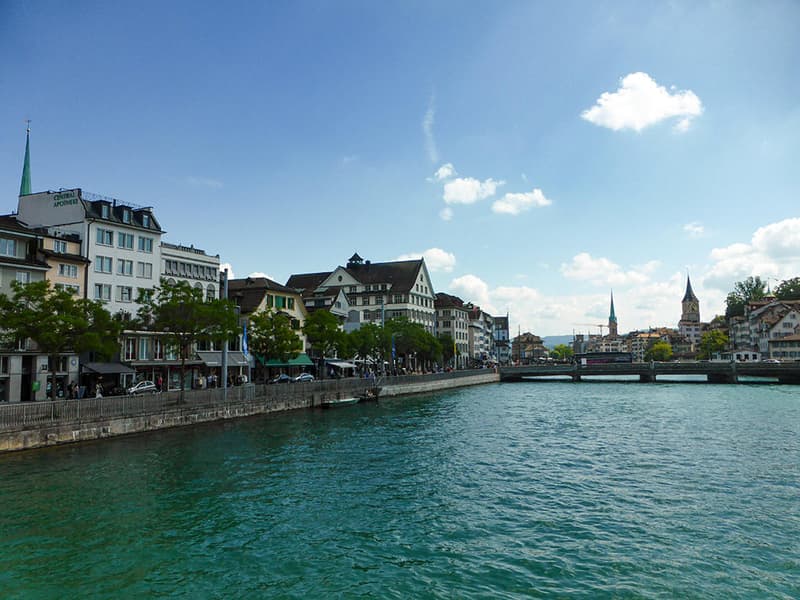ATTRAKTIVE WOHNANLAGE MIT MODERNER ARCHITEKTUR UND RENDITEPOTENZIAL - 21 WOHNUNGEN (3)