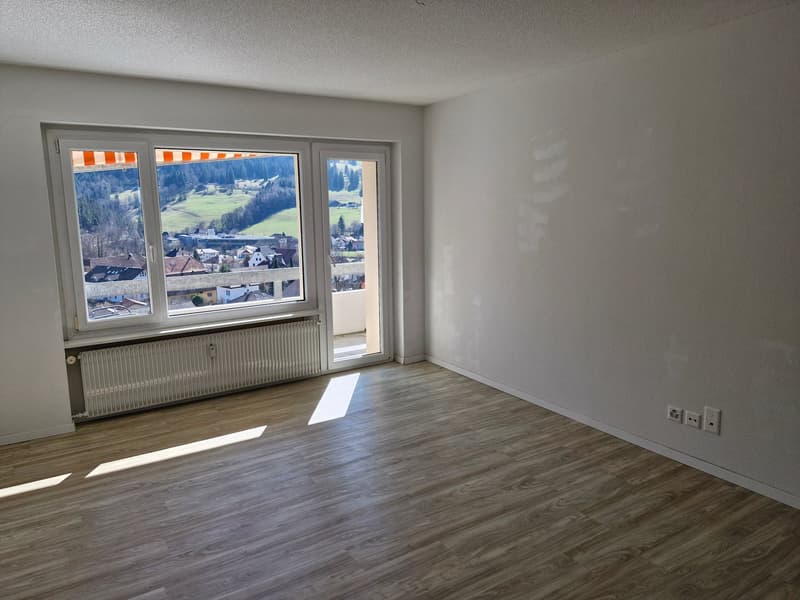 Appartamento luminoso 3.5 locali con balcone e bella vista a Sonceboz-Sombeval (3)