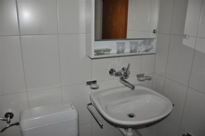 Appartamento luminoso 3.5 locali con balcone e bella vista a Sonceboz-Sombeval (7)