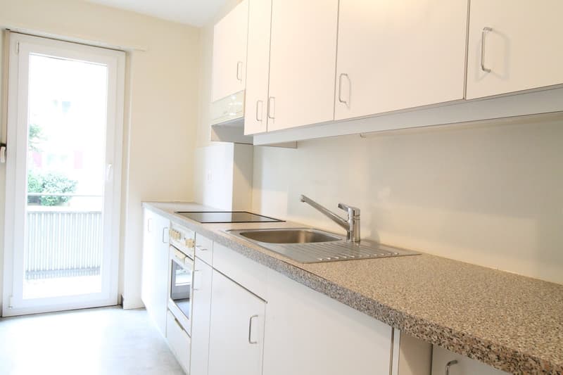 Teilrenovierte 4-Zimmer-Wohnung in Bettlach (2)