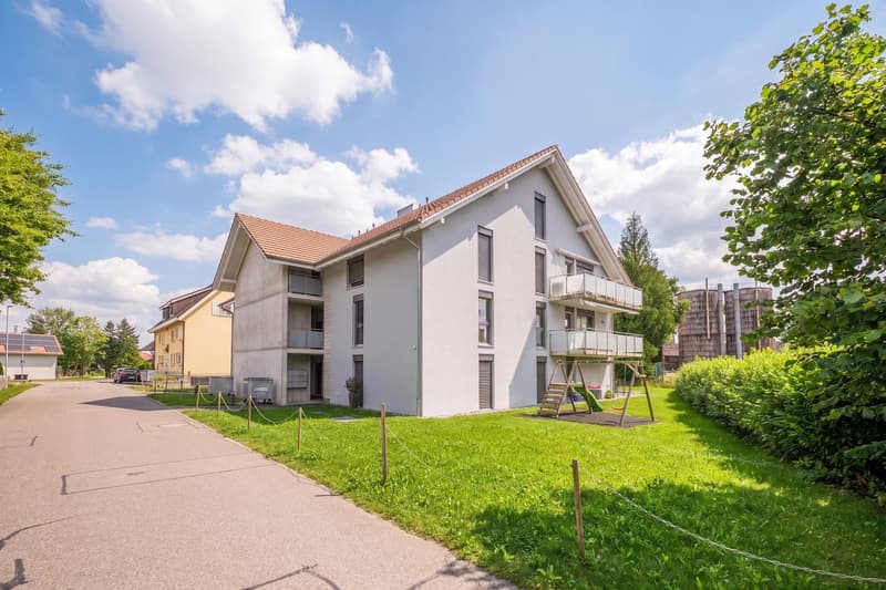 Charmante 2.5-Zimmer-Wohnung mit Balkon in Schalunen (3)