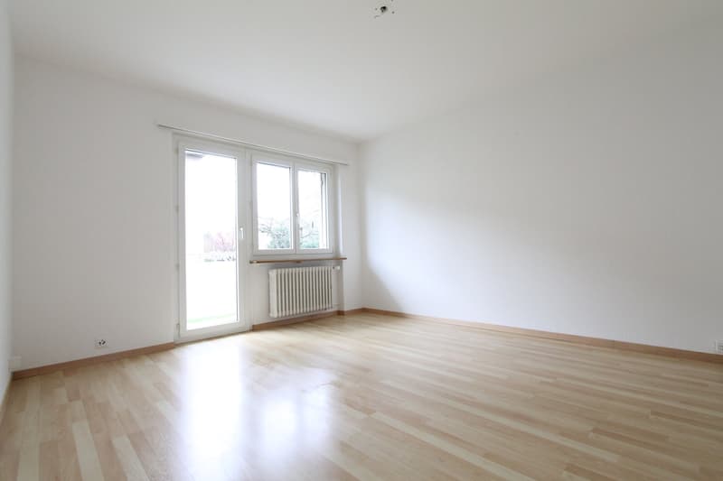 Moderne Hochparterre-Wohnung zu vermieten! (9)