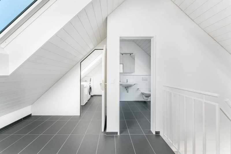 Reduit und Badezimmer