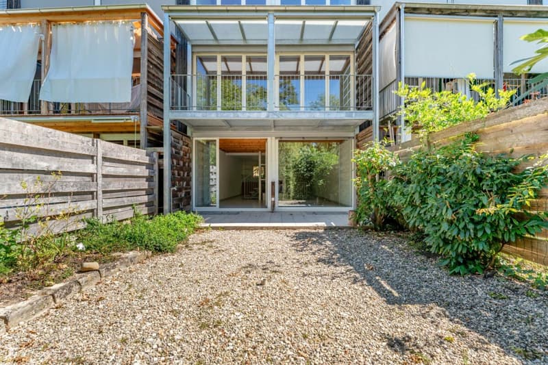 Sitzplatz und Balkon