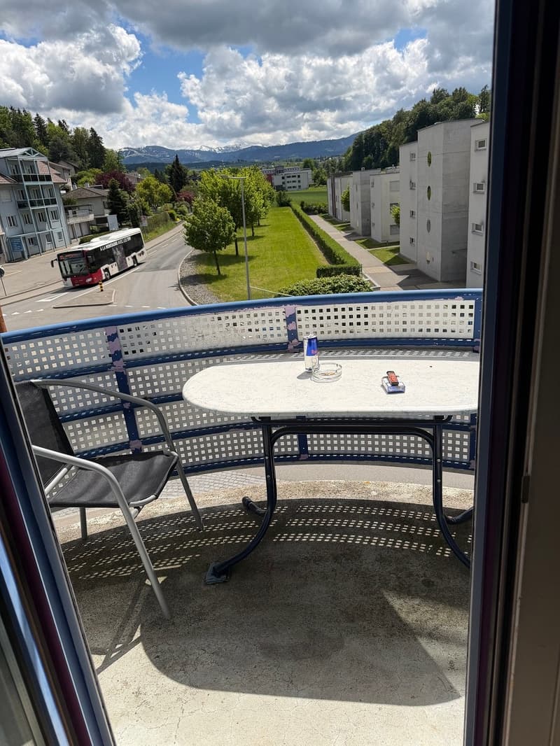 Grosszügige 4.5-Zimmer-Dachwohnung mit Bergblick in Tafers (6)