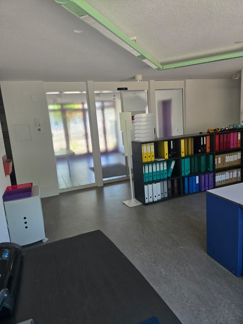 Bürofläche zur Miete in Tafers (4)