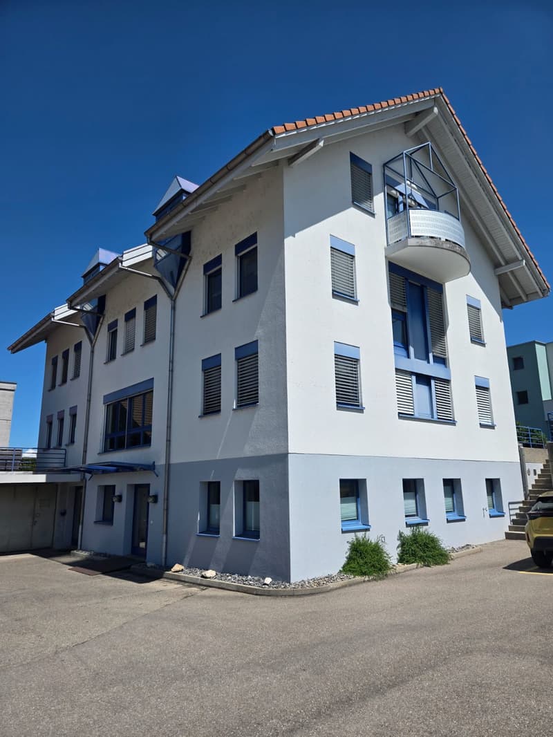 Bürofläche zur Miete in Tafers (2)