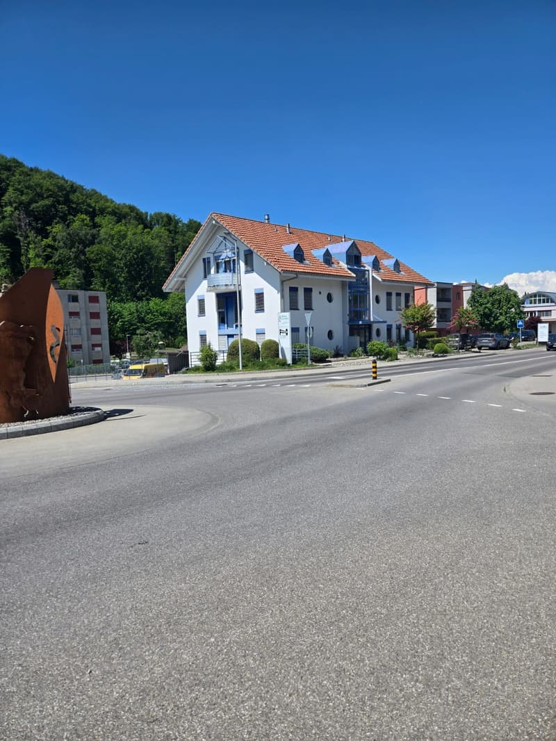 Bürofläche zur Miete in Tafers (3)