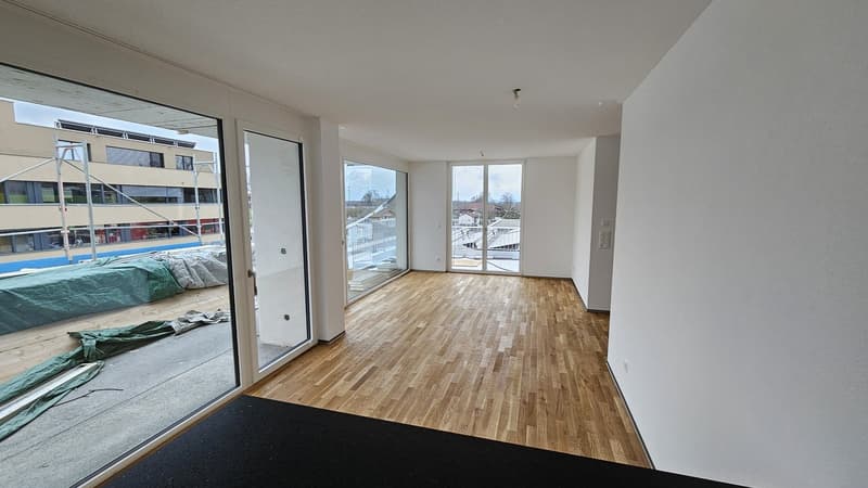 Neuwertige 3.5-Zimmer-Dachwohnung mit Bergblick (2)
