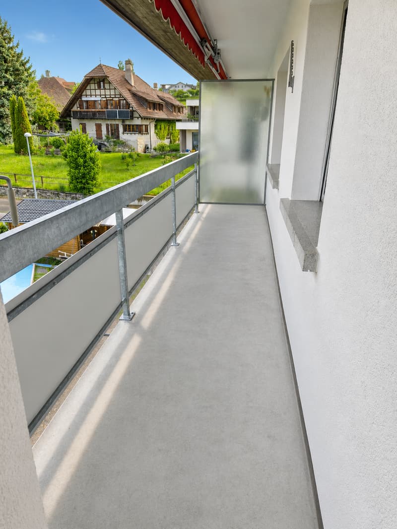 Sonnige 4.5-Zimmerwohnung mit Balkon in Heitenried (9)