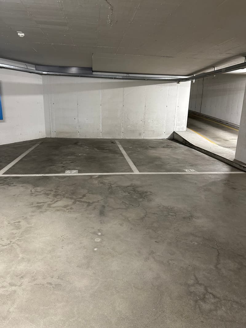 Einstellhallenplätze zu vermieten (3)