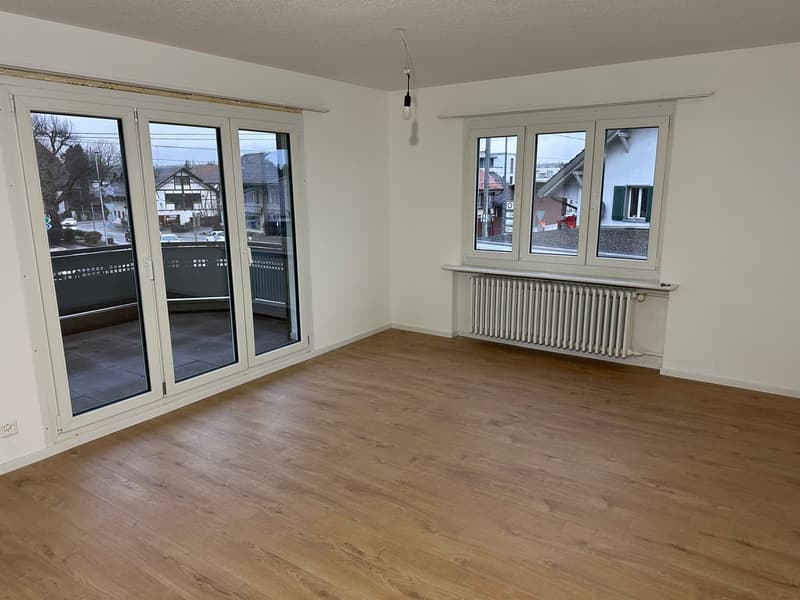 Charmante 4-Zimmer-Wohnung mit grosser Terrasse mitten in Aarwangen (7)