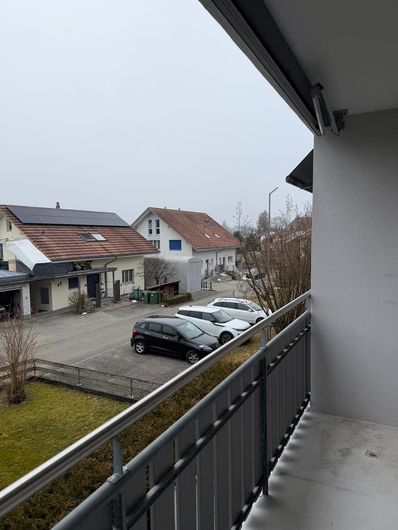 Wir vermieten zwei schöne Wohnungen in Koppigen an ruhiger Lage mit Weitsicht (11)