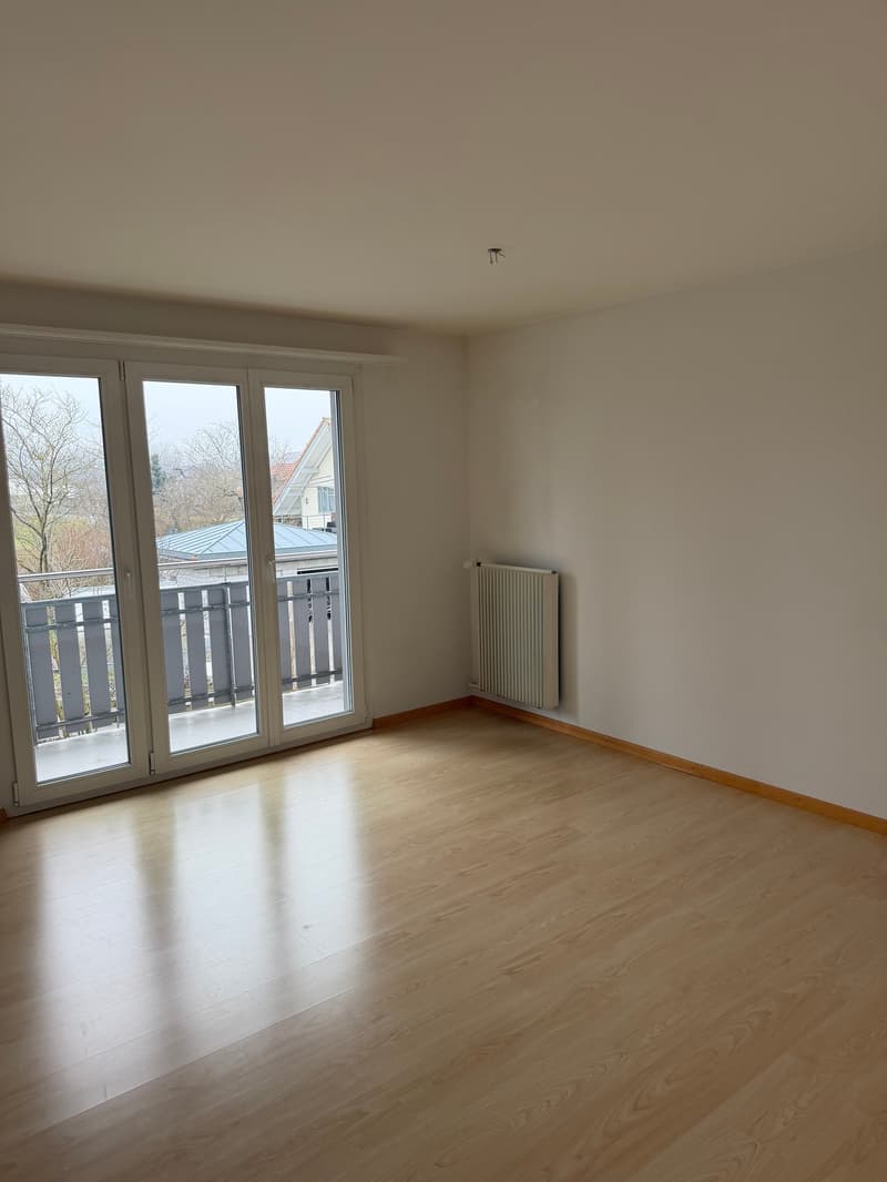Wir vermieten zwei schöne Wohnungen in Koppigen an ruhiger Lage mit Weitsicht (6)