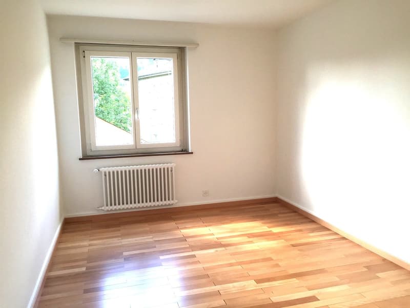 Grosszügige 4-Zimmerwohnung mit Pilatussicht im Zentrum von Kriens (6)