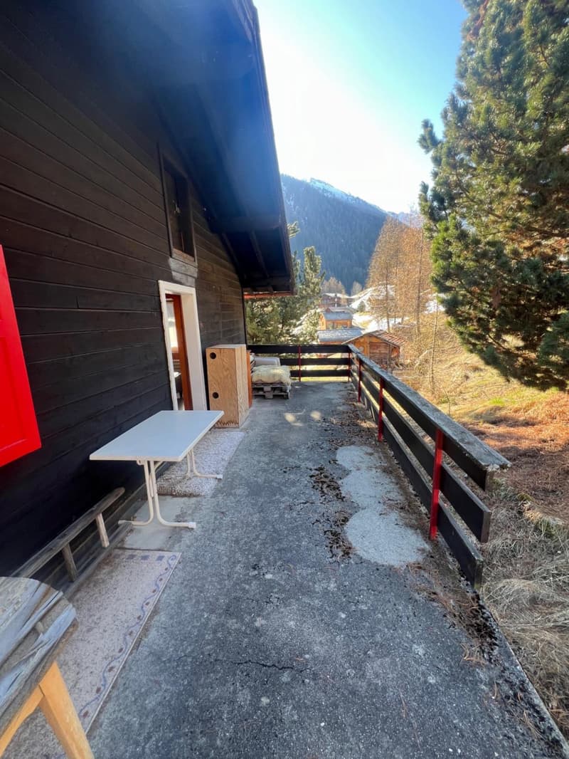 Occasion à saisir a vendre à la Tzoumaz chalet mitoyen de 4 pièces dans quartier calme (10)