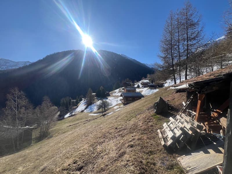 Occasion à saisir a vendre à la Tzoumaz chalet mitoyen de 4 pièces dans quartier calme (12)