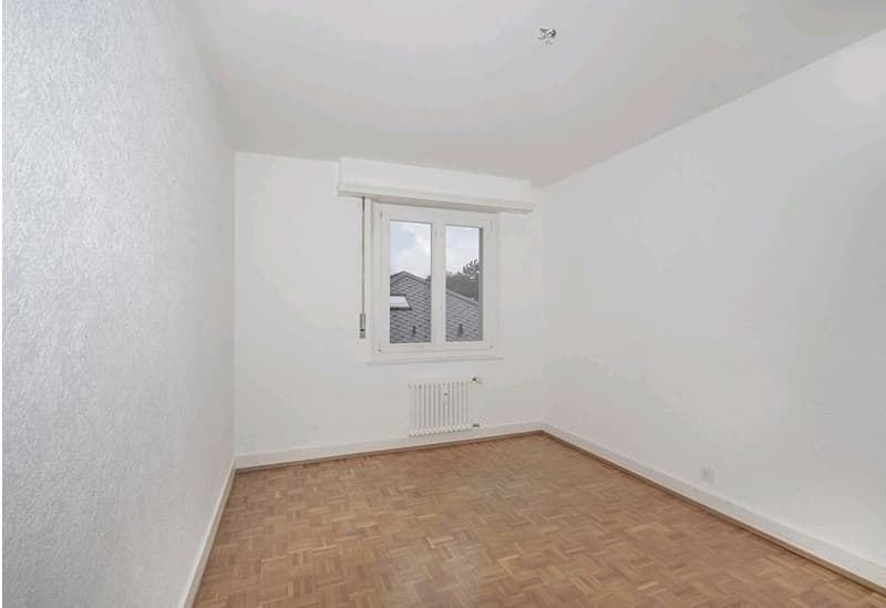 Appartement 4 pièces à louer à la rue du Petit-Chasseur à Sion au dernier étage d'un petit immeuble avec balcon (6)