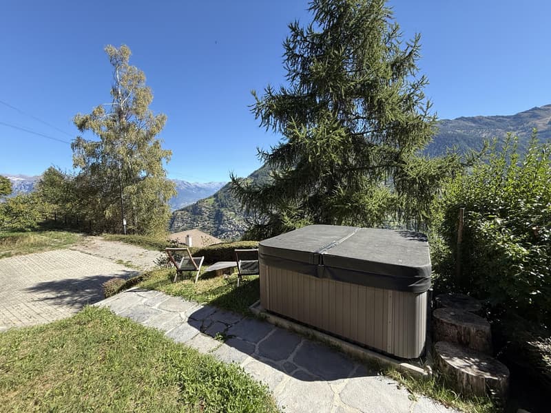 A vendre dans la station de la Tzoumaz au coeur des 4 Vallées très beau chalet de 5 1/2 pièces (13)