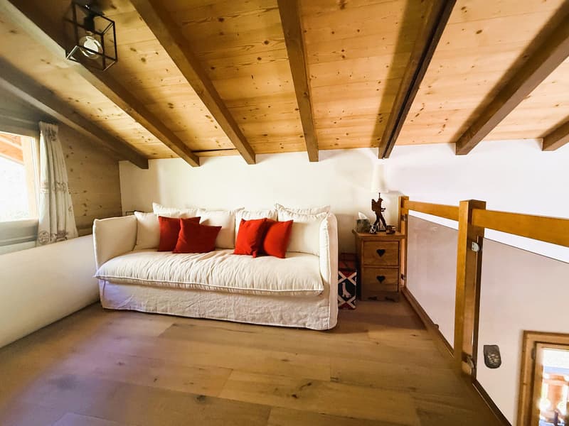 A vendre dans la station de la Tzoumaz au coeur des 4 Vallées très beau chalet de 5 1/2 pièces (6)