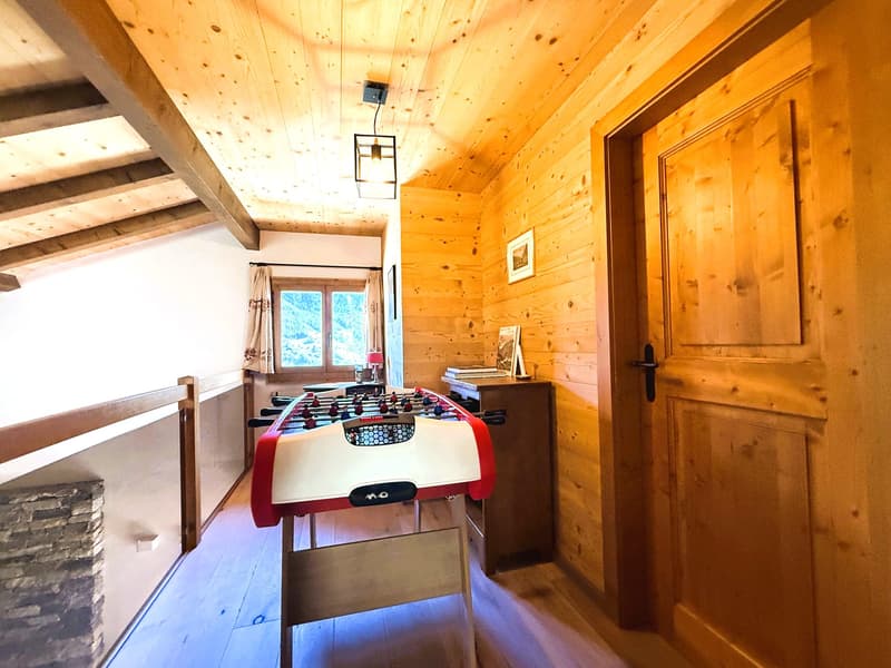 A vendre dans la station de la Tzoumaz au coeur des 4 Vallées très beau chalet de 5 1/2 pièces (7)