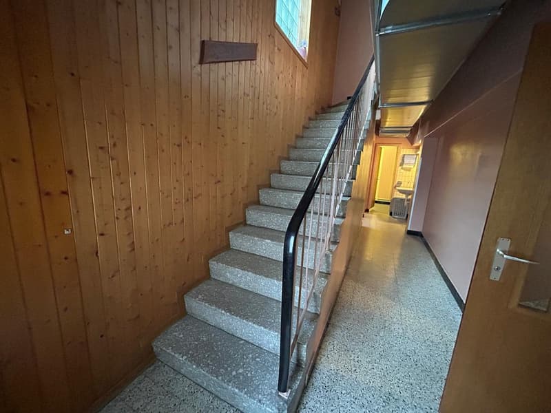 Hôtel historique au cœur de Moutier à vendre (8)