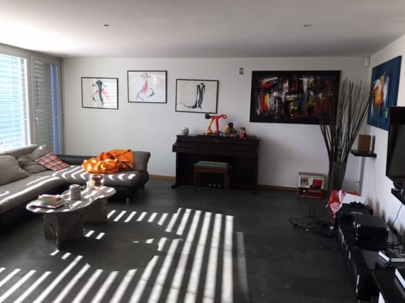 Maison mitoyenne spacieuse de 6 pièces à Neuchâtel – Vue, calme et confort familial (1)